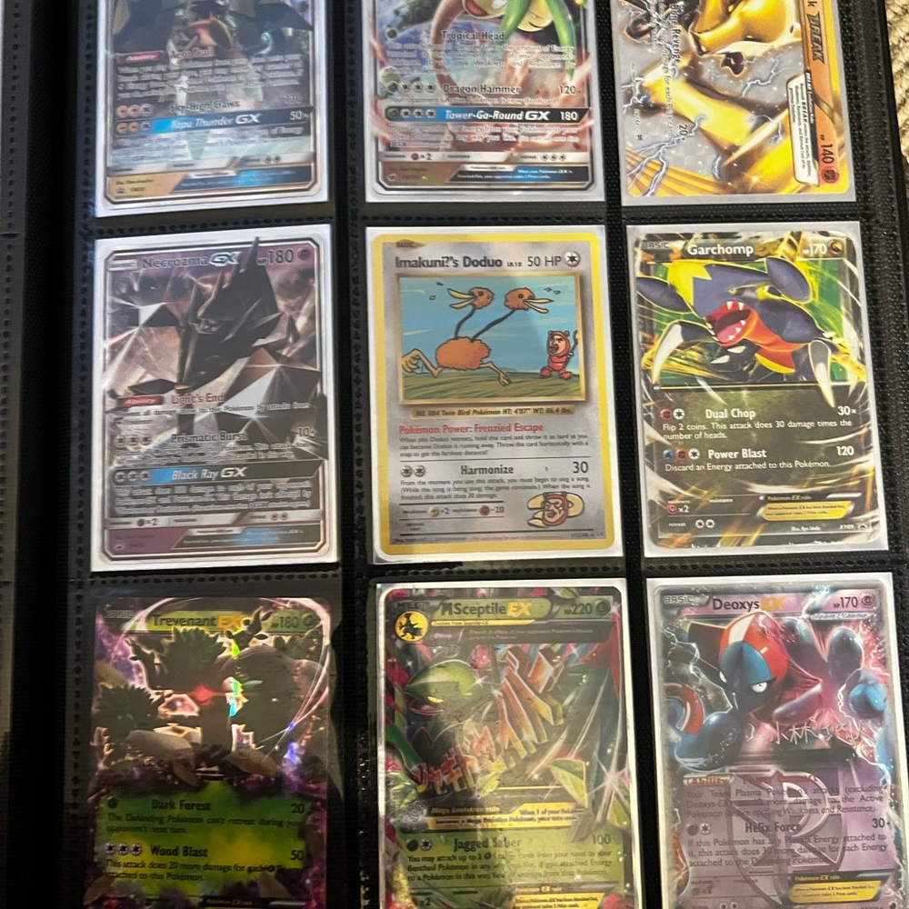 Pokémon Collection - Picture 5 of 11